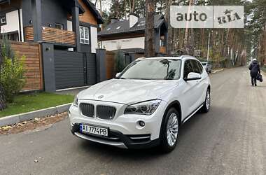 Внедорожник / Кроссовер BMW X1 2013 в 