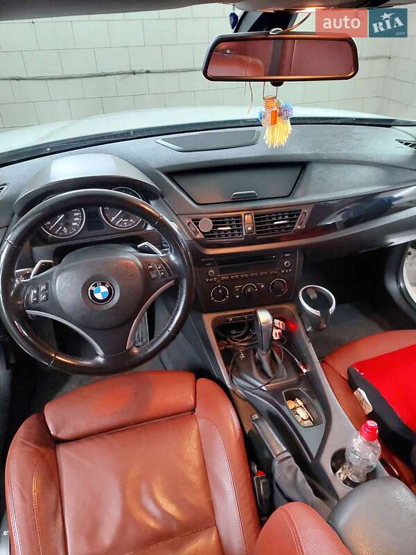 Позашляховик / Кросовер BMW X1 2010 в Рівному