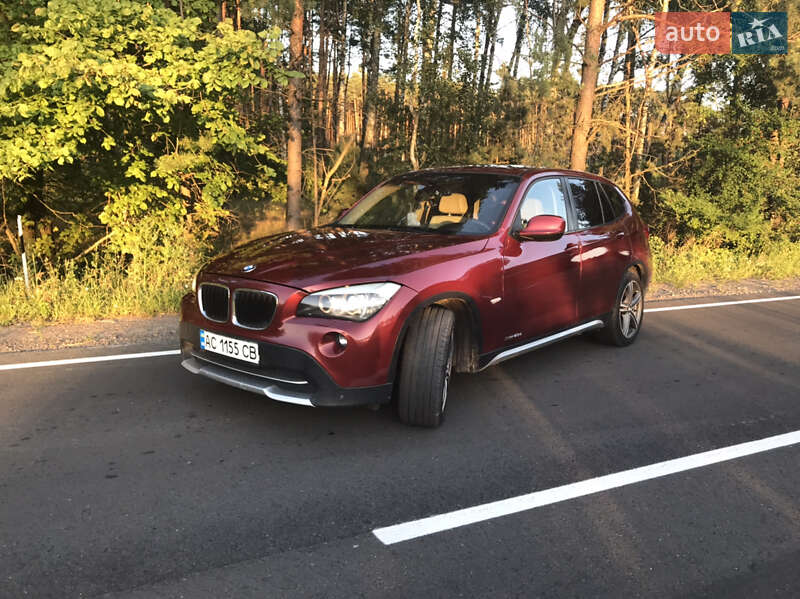 Позашляховик / Кросовер BMW X1 2009 в Луцьку