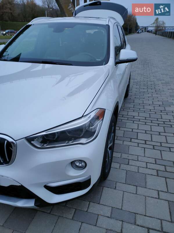 Позашляховик / Кросовер BMW X1 2016 в Дніпрі