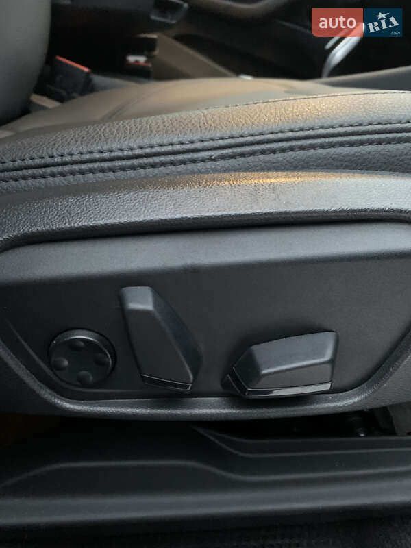 Внедорожник / Кроссовер BMW X1 2019 в Харькове