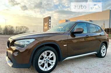 Внедорожник / Кроссовер BMW X1 2010 в Киеве