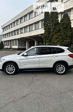 Позашляховик / Кросовер BMW X1 2016 в Києві