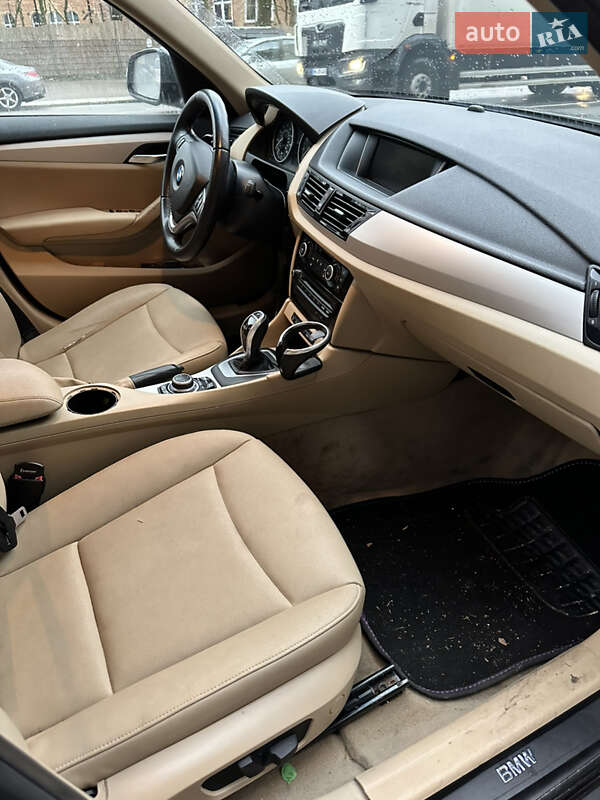 Внедорожник / Кроссовер BMW X1 2015 в Ужгороде