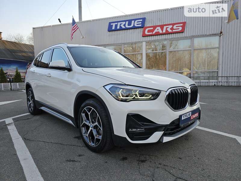 Внедорожник / Кроссовер BMW X1 2019 в Киеве