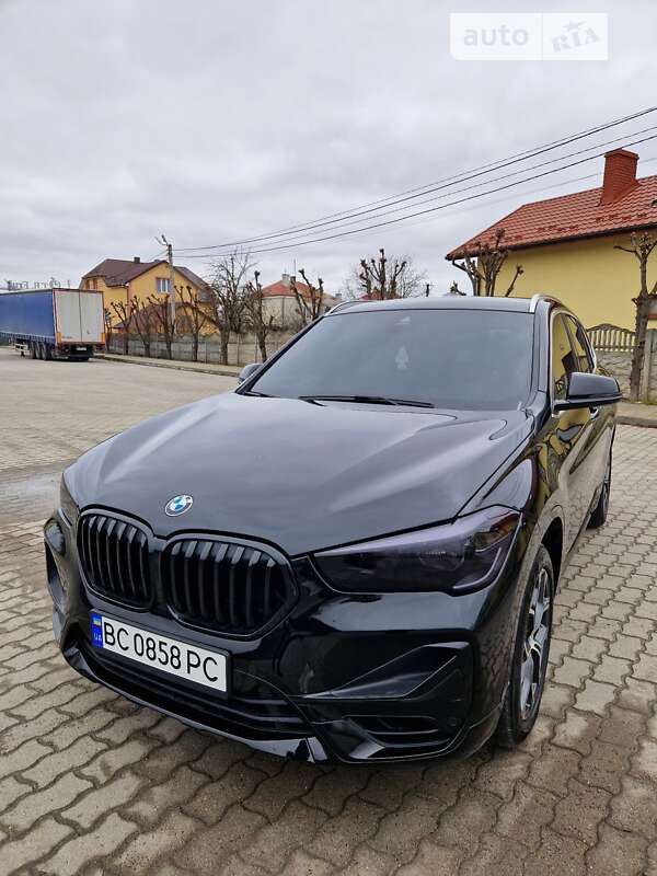 Позашляховик / Кросовер BMW X1 2019 в Городку