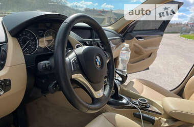 Внедорожник / Кроссовер BMW X1 2013 в Обухове