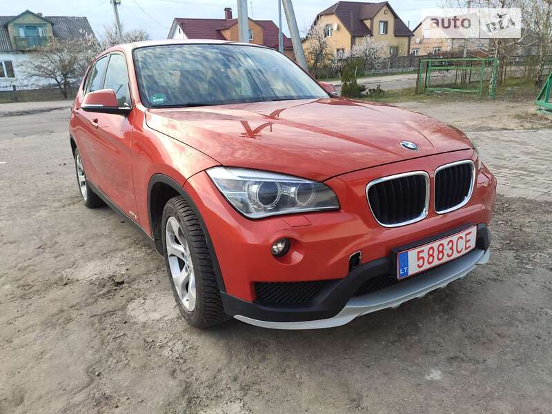 Внедорожник / Кроссовер BMW X1 2014 в Сарнах
