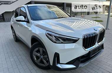 Внедорожник / Кроссовер BMW X1 2023 в Киеве