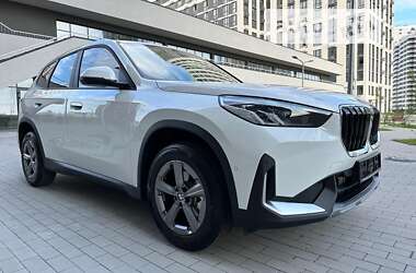 Внедорожник / Кроссовер BMW X1 2023 в Киеве