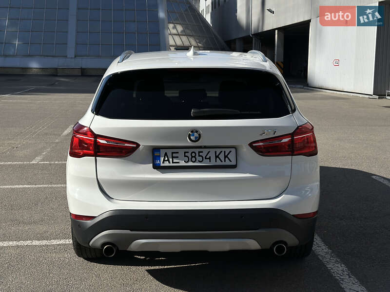 Внедорожник / Кроссовер BMW X1 2016 в Днепре