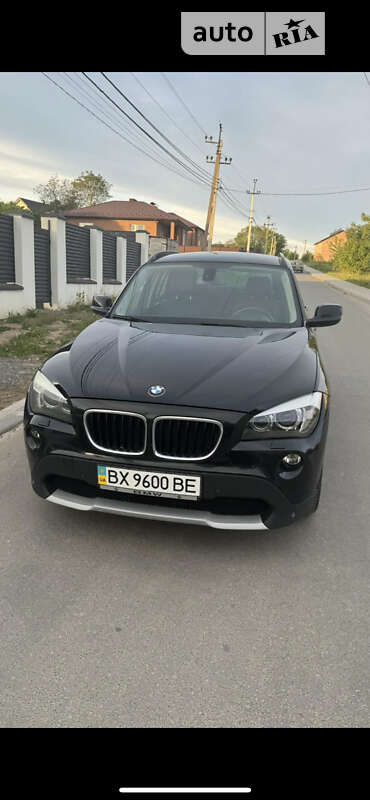 Внедорожник / Кроссовер BMW X1 2011 в Хмельницком