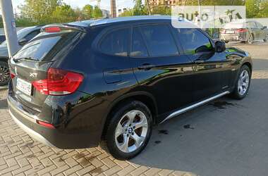 Позашляховик / Кросовер BMW X1 2011 в Івано-Франківську