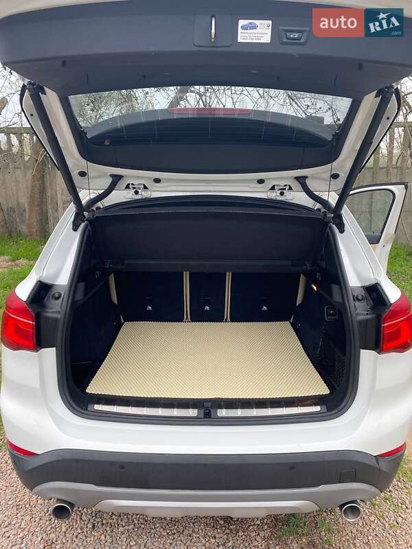 Позашляховик / Кросовер BMW X1 2016 в Одесі