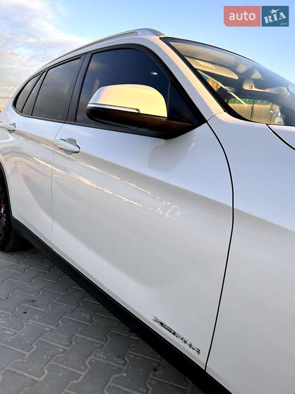 Внедорожник / Кроссовер BMW X1 2012 в Староконстантинове