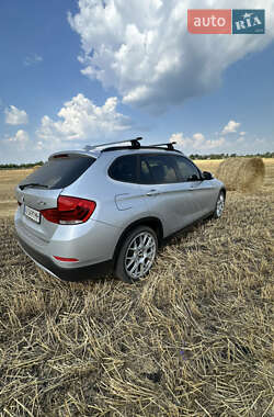 Внедорожник / Кроссовер BMW X1 2013 в 