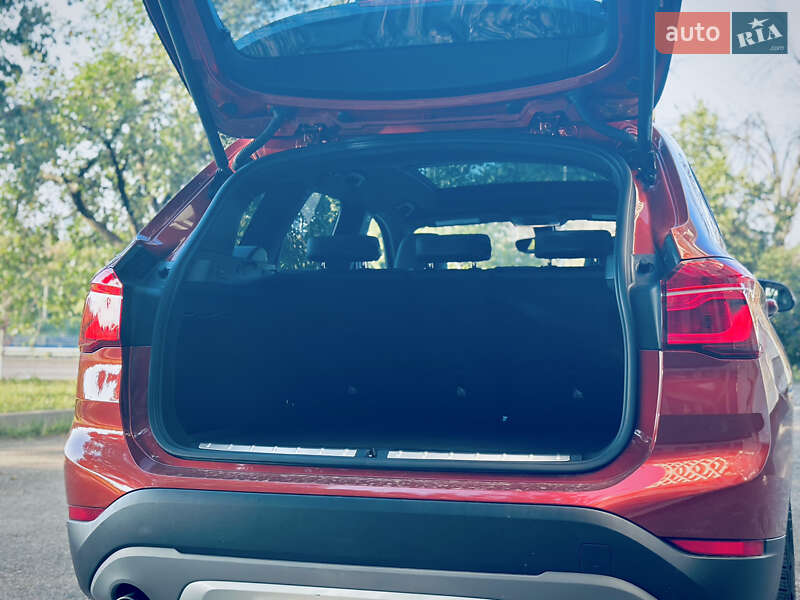 Позашляховик / Кросовер BMW X1 2017 в Києві