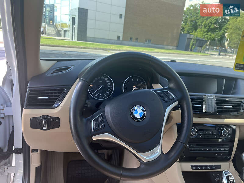 Внедорожник / Кроссовер BMW X1 2013 в Днепре