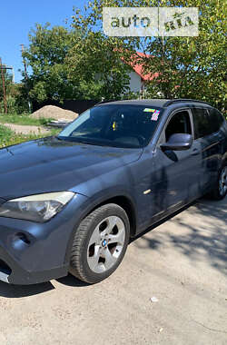 Внедорожник / Кроссовер BMW X1 2011 в Хотине