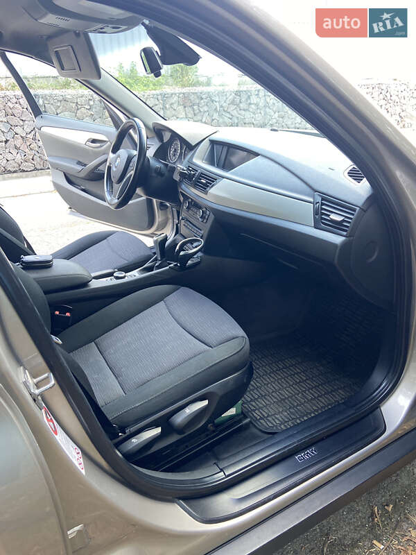 Позашляховик / Кросовер BMW X1 2011 в Києві