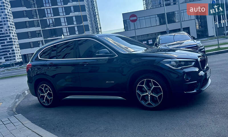 Внедорожник / Кроссовер BMW X1 2016 в Киеве