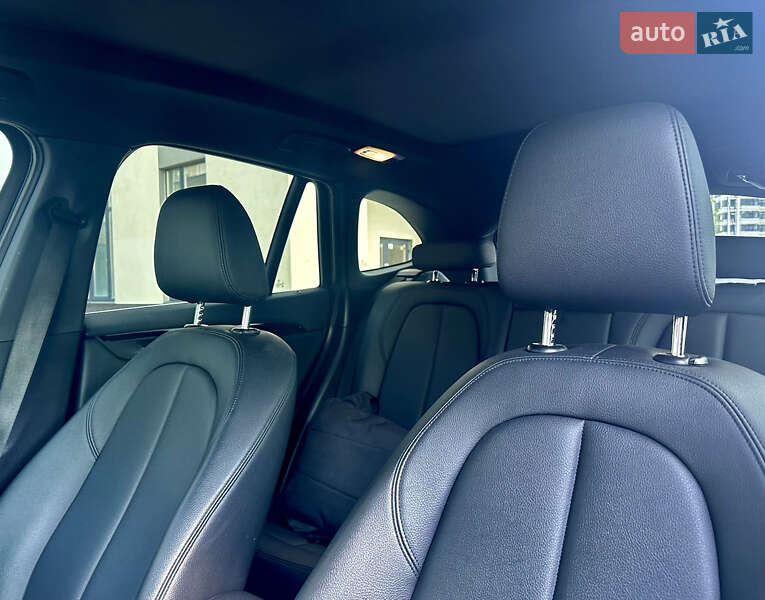 Внедорожник / Кроссовер BMW X1 2016 в Киеве