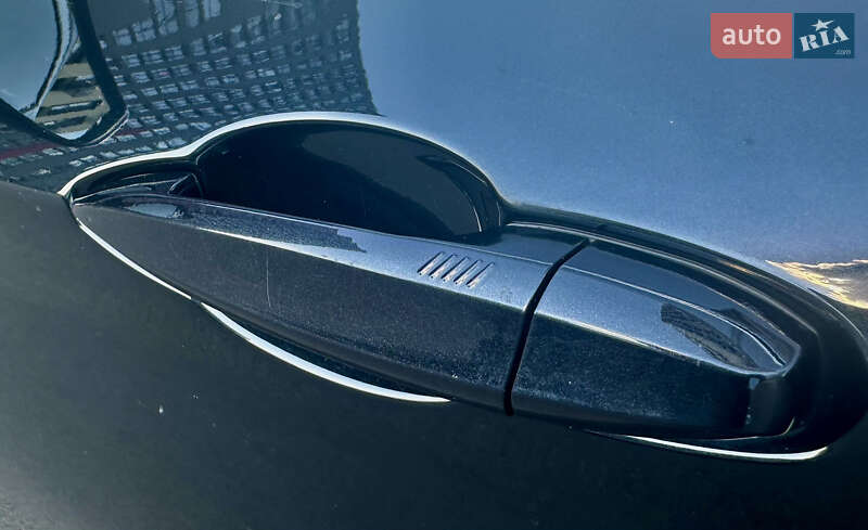 Внедорожник / Кроссовер BMW X1 2016 в Киеве