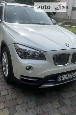 Внедорожник / Кроссовер BMW X1 2013 в Нововолынске