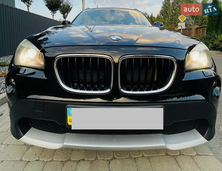 BMW X1 2011