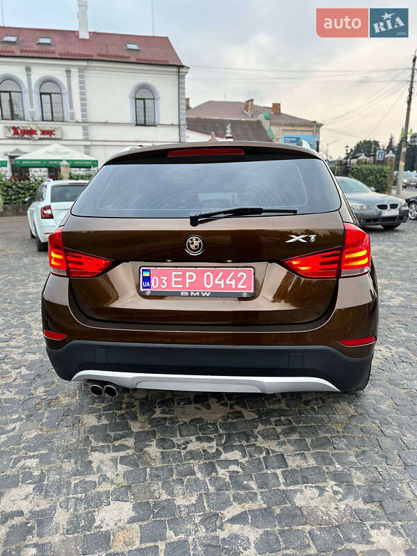 Внедорожник / Кроссовер BMW X1 2013 в Дубно