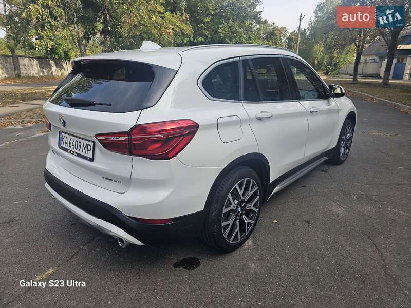 Внедорожник / Кроссовер BMW X1 2020 в Киеве