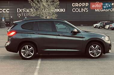 Внедорожник / Кроссовер BMW X1 2022 в 