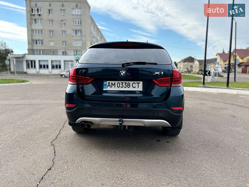 Внедорожник / Кроссовер BMW X1 2013 в Житомире