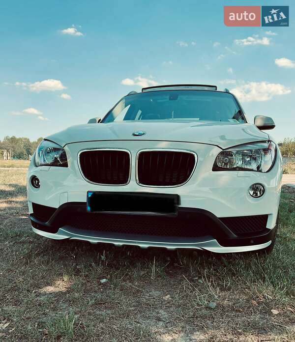 Внедорожник / Кроссовер BMW X1 2014 в Луцке