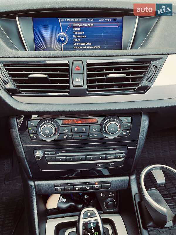 Внедорожник / Кроссовер BMW X1 2014 в Луцке