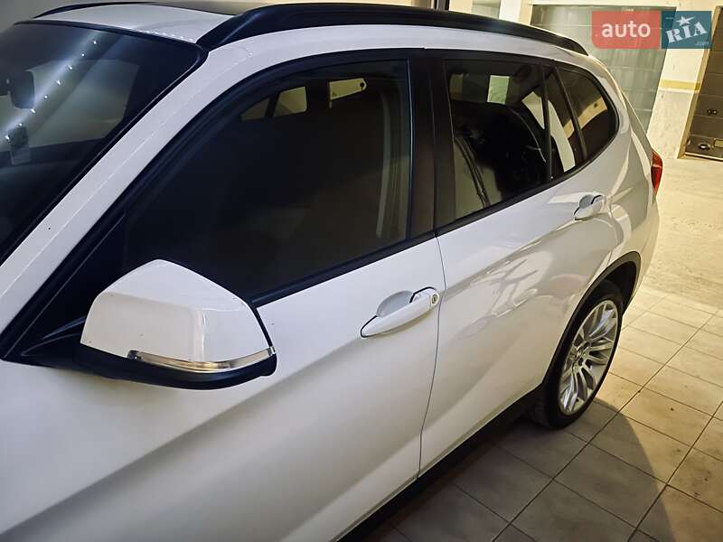 Внедорожник / Кроссовер BMW X1 2014 в Луцке