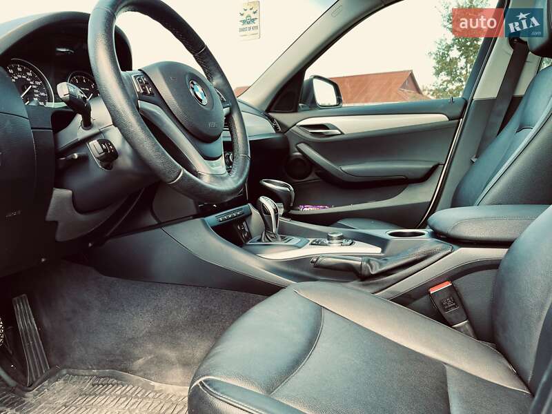 Внедорожник / Кроссовер BMW X1 2014 в Луцке