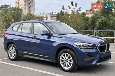 Внедорожник / Кроссовер BMW X1 2020 в 