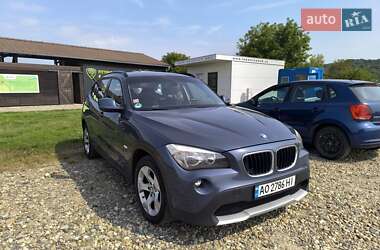 Внедорожник / Кроссовер BMW X1 2011 в Хусте