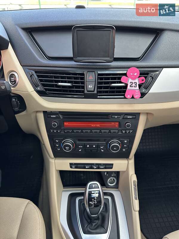 Внедорожник / Кроссовер BMW X1 2012 в Киеве