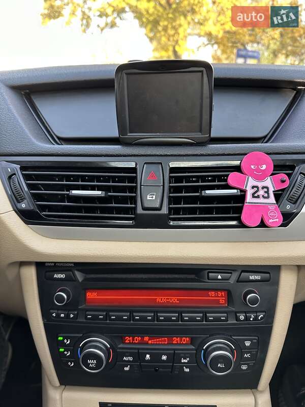 Внедорожник / Кроссовер BMW X1 2012 в Киеве