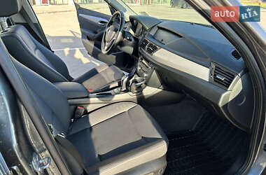 Позашляховик / Кросовер BMW X1 2014 в 