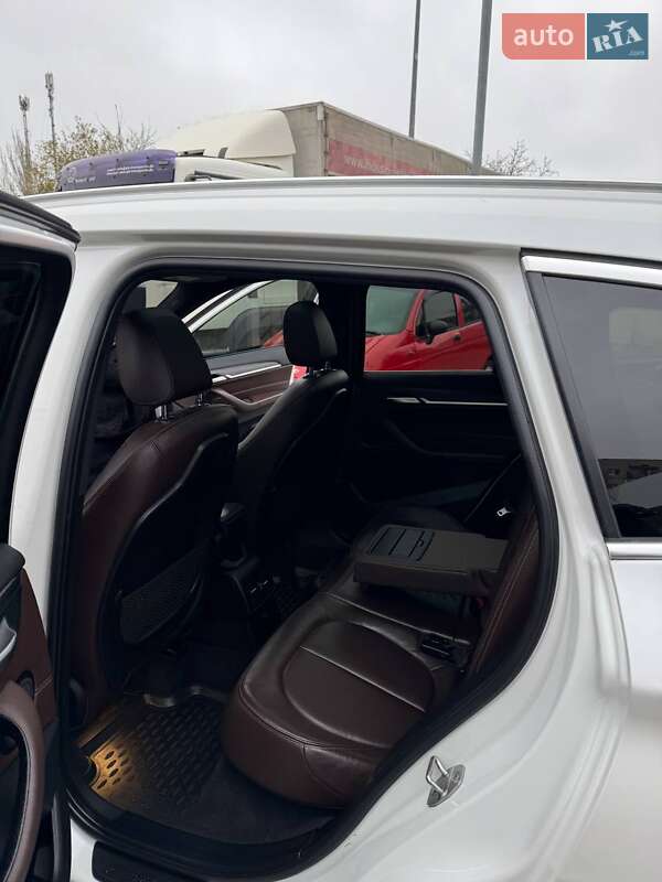 Позашляховик / Кросовер BMW X1 2017 в Одесі