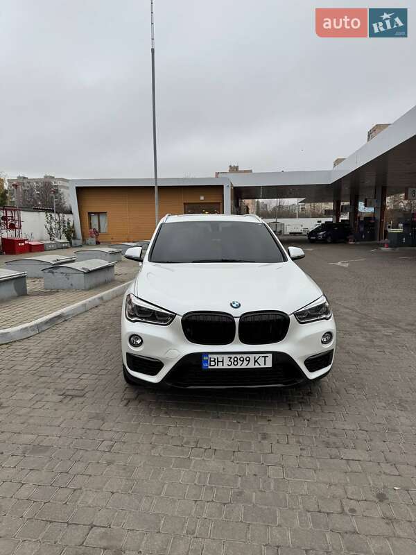 Позашляховик / Кросовер BMW X1 2017 в Одесі