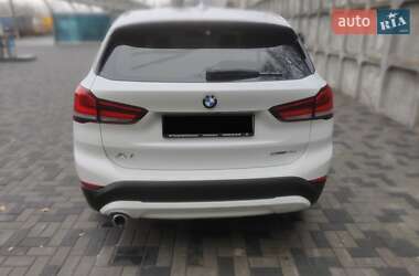 Внедорожник / Кроссовер BMW X1 2022 в 