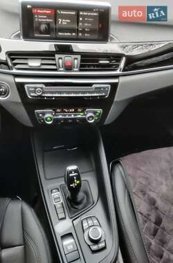 Внедорожник / Кроссовер BMW X1 2022 в 