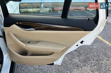 Внедорожник / Кроссовер BMW X1 2014 в 