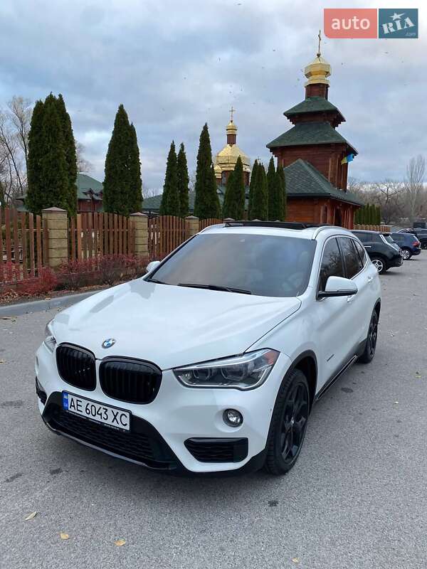 Внедорожник / Кроссовер BMW X1 2015 в Днепре
