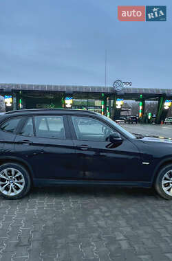 Внедорожник / Кроссовер BMW X1 2010 в 