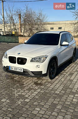 Внедорожник / Кроссовер BMW X1 2012 в Березному